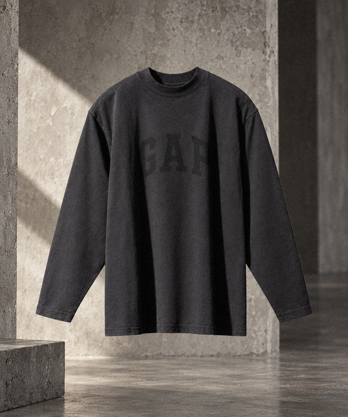 l*1様 yeezy gap balenciaga long sleeve Yeezy Gap Engineered by Balenciaga Dove Long-Sleeve Tee- Black