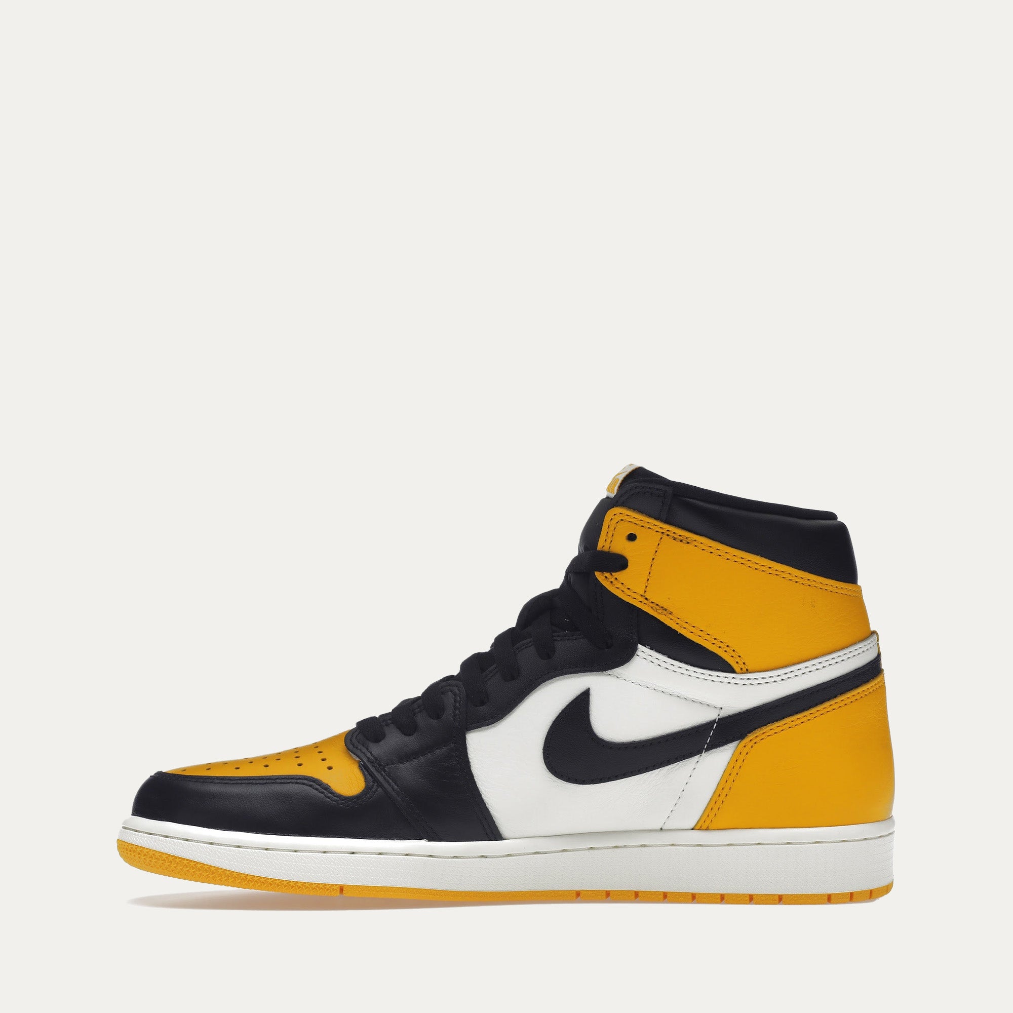 Amazon.com | Nike Jordan Mens Air Jordan 1 High OG 555088