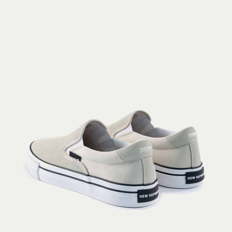 Suede Sneaker – New